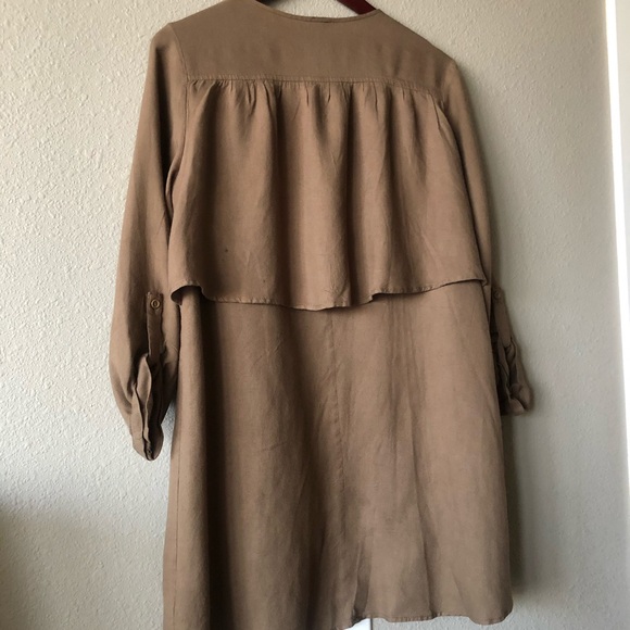 WINDSOR | Pleated Jacket - Picture 4 of 8